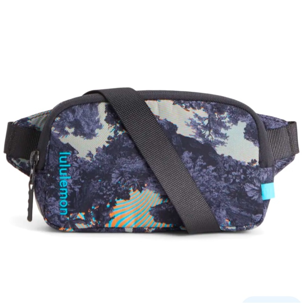 Rare-Lululemon Psychedelic Toile Peri Purple Multi Belt Bag